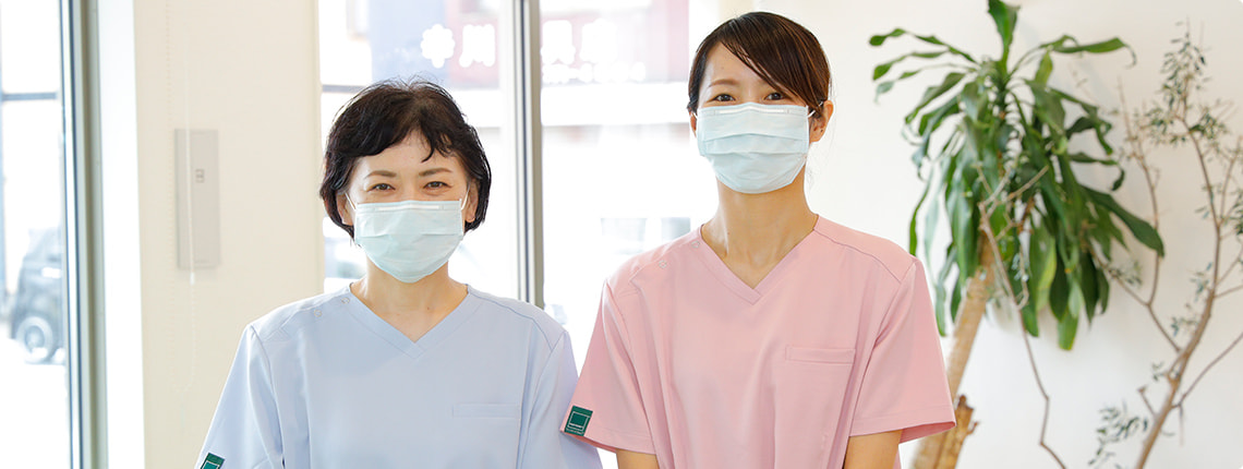 看護師TさんとMさんの写真